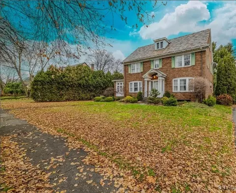 628 Rugby Rd, Syracuse, NY 13203