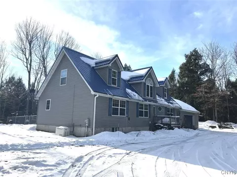 41 Hogs Back Rd, Hastings, NY 13076