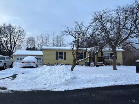 29 Belmont Ave, Auburn, NY 13021