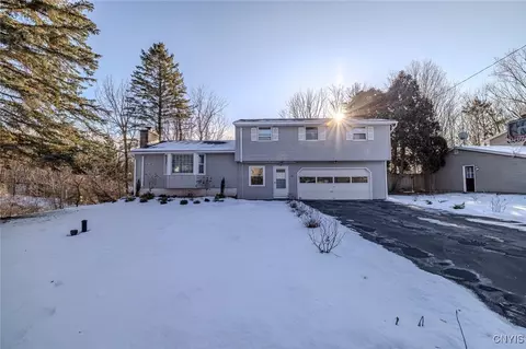 101 Brookside Ln, Fayetteville, NY 13066