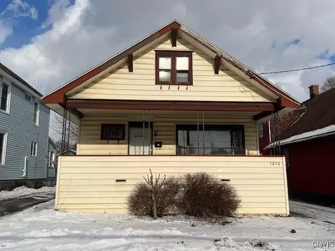 1216 Oak St, Utica, NY 13502