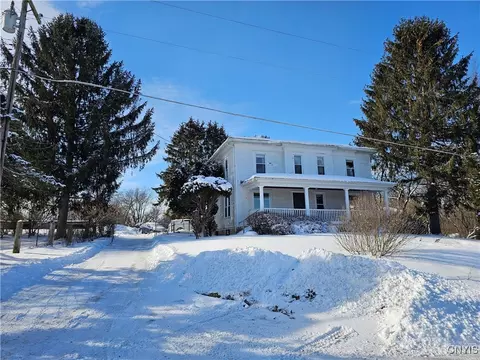 8543 Jericho Rd, Brutus, NY 13166