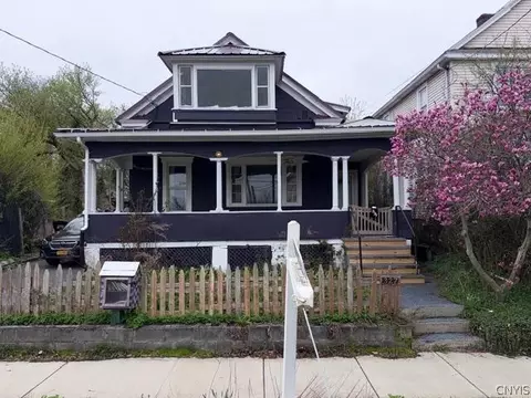 327 Robinson St, Syracuse, NY 13203