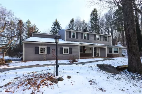 104 Holly Cir, Fayetteville, NY 13066