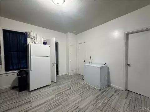 Entry Way - 807 E Division St, Syracuse, NY 13208 photo 1 of 1