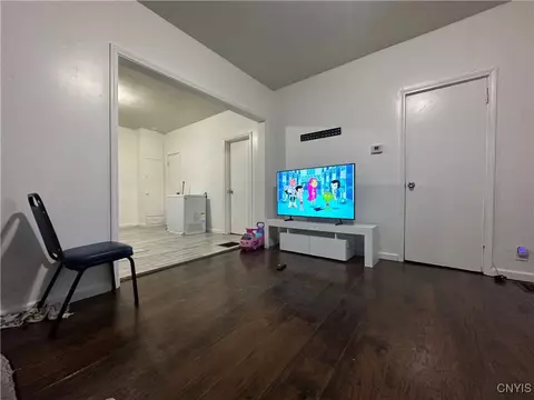 Living - 807 E Division St, Syracuse, NY 13208 photo 2 of 3