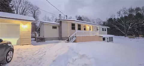 389 Ringwood Rd, Freeville, NY 13068