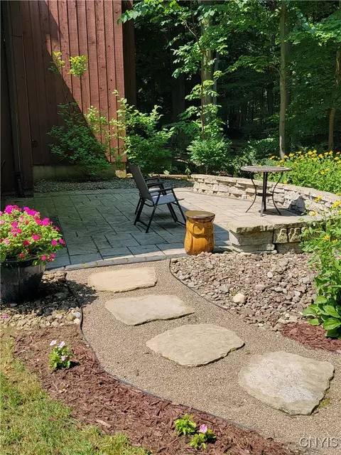Exterior - 8700 E Patrol Rd, Lysander, NY 13027 photo 5 of 10