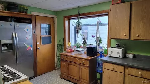 Entry Way - 177 Central Ave, German Flatts, NY 13357 photo 2 of 4