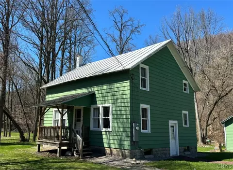 32 W Center St, Cortlandville, NY 13101