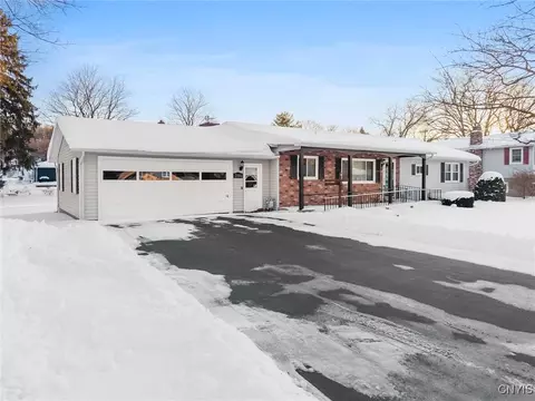 2806 Marshall St, Brutus, NY 13166