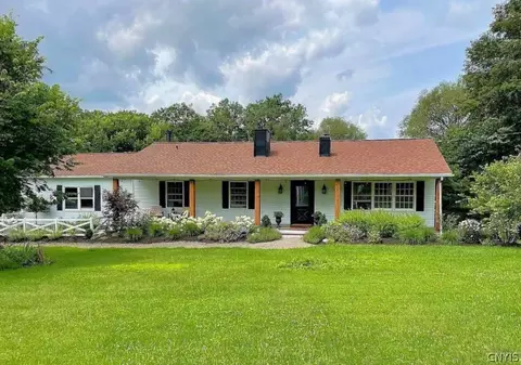 1521 Tracy Dr, Spafford, NY 13152