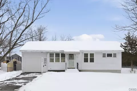 108 Everingham Ct, Onondaga, NY 13205