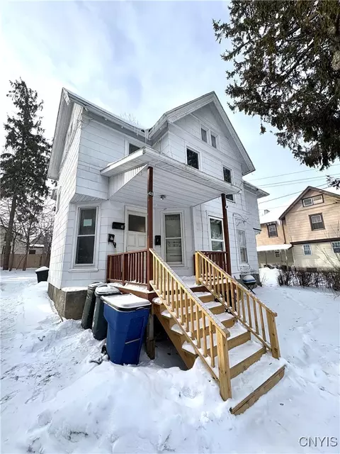 48 Clark St, Auburn, NY 13021