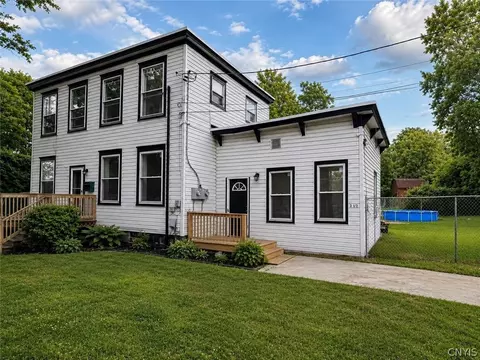 8 12 Noyes St, Utica, NY 13502