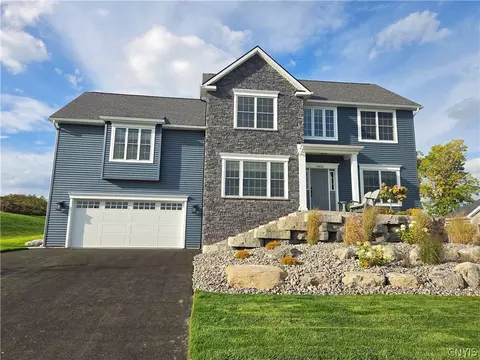 4430 Southwood Heights Dr, Onondaga, NY 13078