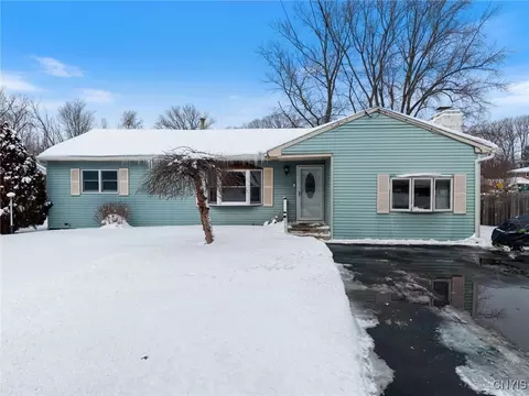 5793 W Pine Grove Rd, Cicero, NY 13039