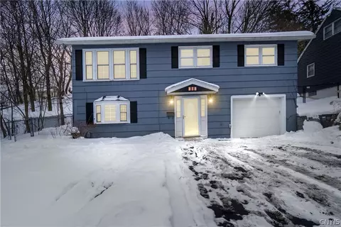 310 Gordon Pkwy, Syracuse, NY 13219