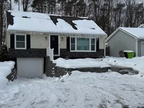 211 Cleveland Blvd, Fayetteville, NY 13066