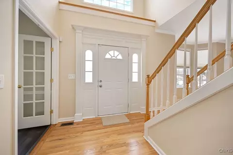 Entry Way - 5103 Hardstone Rd, Jamesville, NY 13078 photo 2 of 5