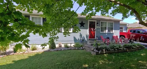208 Cannonball Way, East Syracuse, NY 13057