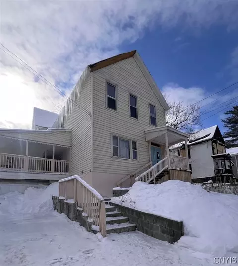 1131 Whitesboro St, Utica, NY 13502