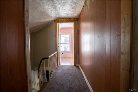 Entry Way - 17 Orchard St, German Flatts, NY 13407 photo 4 of 5