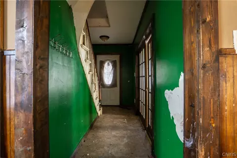 Entry Way - 17 Orchard St, German Flatts, NY 13407 photo 2 of 5