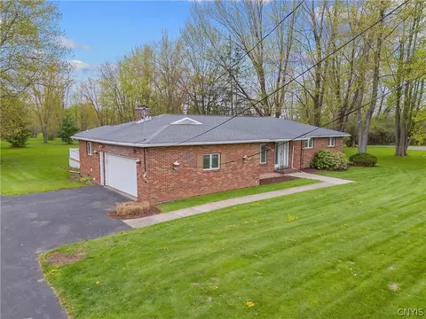 7028 E Taft Rd, East Syracuse, NY 13057