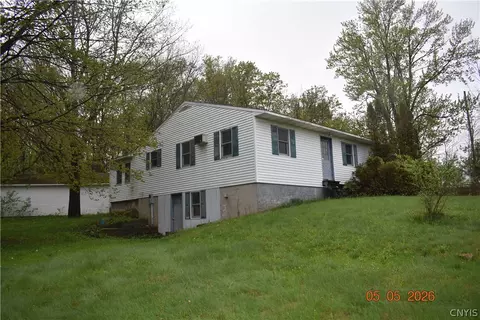 1564 County Route 12, Central Square, NY 13036