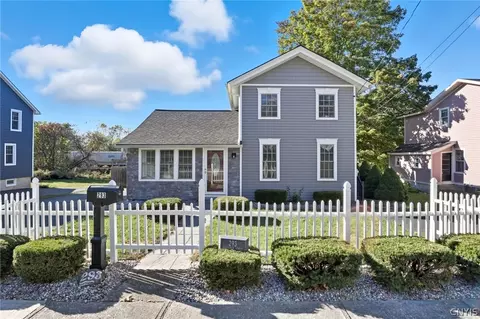 293 Rochester St, Avon, NY 14414