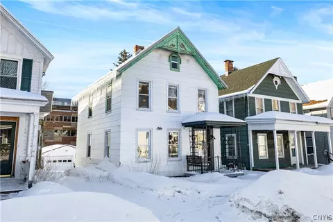 121 Loomis St, Little Falls, NY 13365
