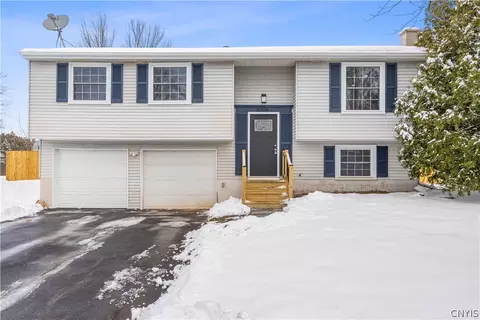 5006 Dahlia Cir, Liverpool, NY 13088