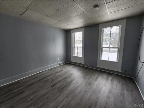 Living - 509 Turtle St, Syracuse, NY 13208 photo 5 of 6