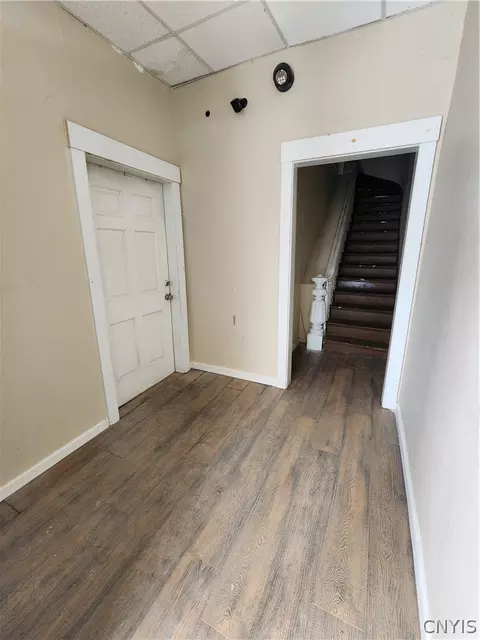 Entry Way - 509 Turtle St, Syracuse, NY 13208 photo 3 of 3