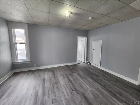 Living - 509 Turtle St, Syracuse, NY 13208 photo 3 of 6