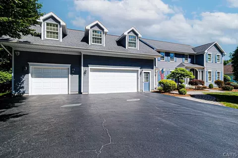 3 Juniper Ln, New Hartford, NY 13413