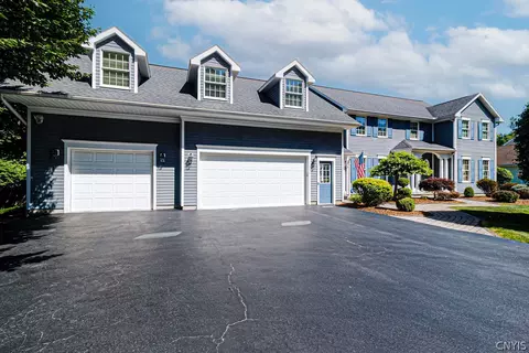 3 Juniper Ln, New Hartford, NY 13413