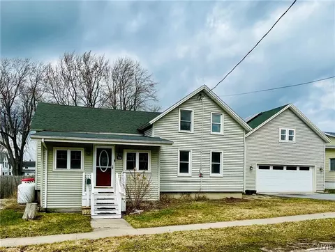 714 Union St, Clayton, NY 13624