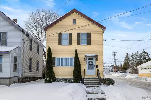 1 Lamott Ave, Whitestown, NY 13495