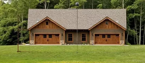 200 Dove Rd, Van Buren, NY 13027