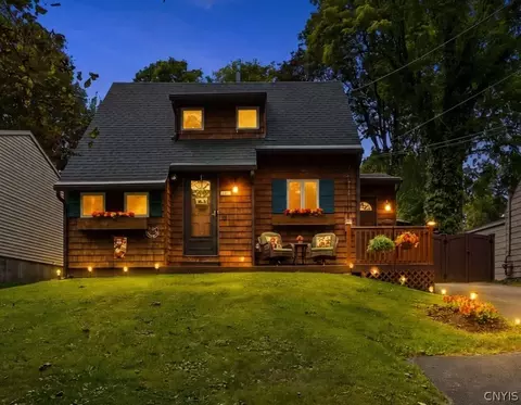 225 Mcclennan Dr, Fayetteville, NY 13066