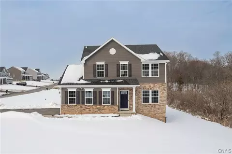 5700 Harness Hook Ln, Kirkville, NY 13082