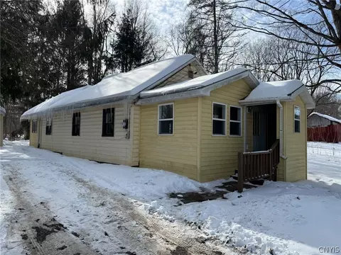 6892 Stanwix Ave, Rome, NY 13440