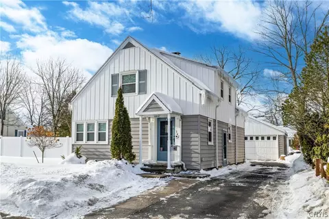142 Farmington Rd, Utica, NY 13501