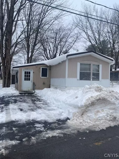 2284 Co Rt 37, Mallory, NY 13103