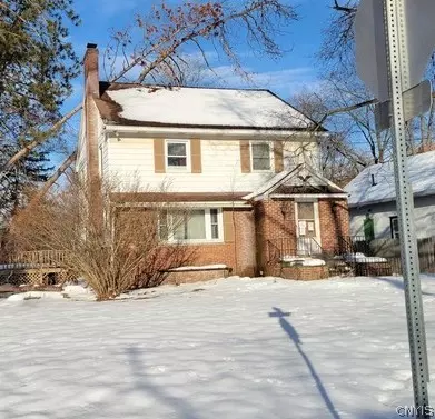 122 Elm St, Syracuse, NY 13212