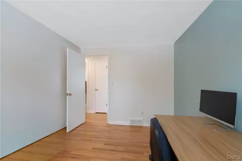 Bedroom - 408 Stillwell Cir, East Syracuse, NY 13057 photo 2 of 7