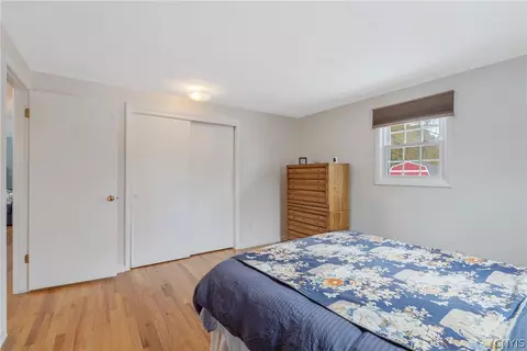 Bedroom - 408 Stillwell Cir, East Syracuse, NY 13057 photo 5 of 7