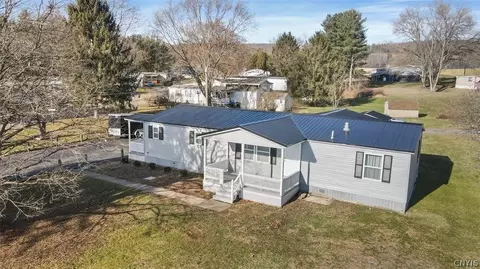 413 Glenmary Dr, Owego, NY 13827